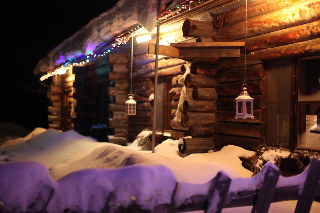 Neljaen Tuulen Tupa Bed & Breakfast Kaamanen Bagian luar foto
