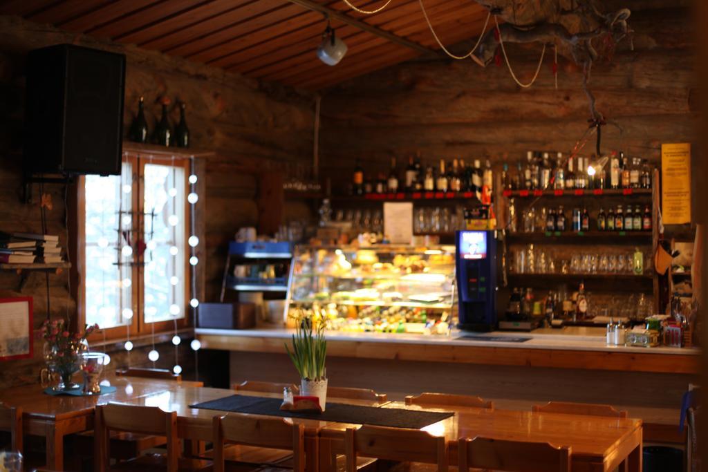 Neljaen Tuulen Tupa Bed & Breakfast Kaamanen Bagian luar foto