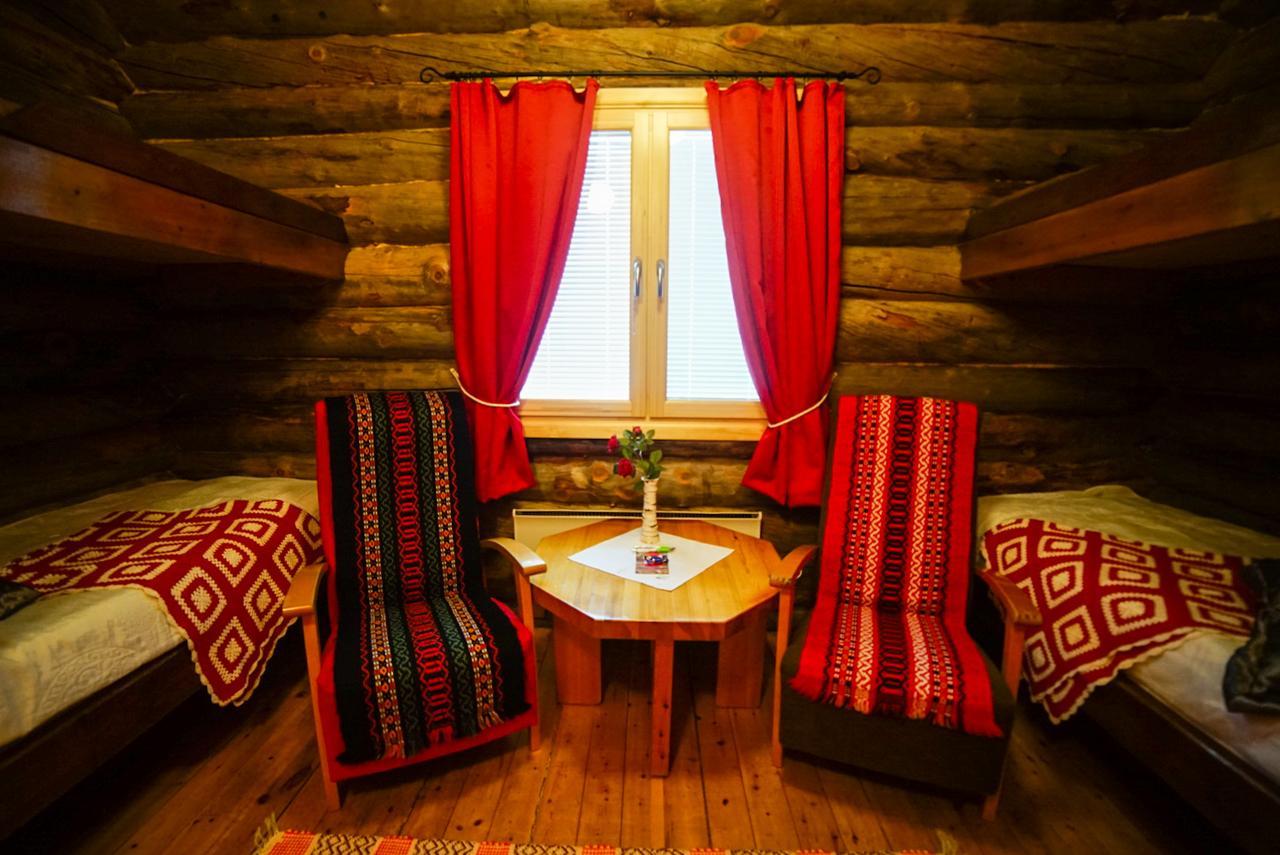 Neljaen Tuulen Tupa Bed & Breakfast Kaamanen Bagian luar foto